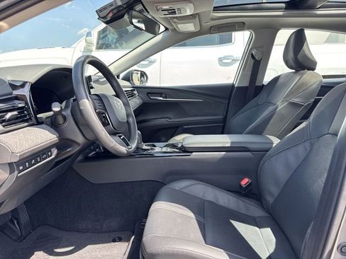 Used 2025 Toyota Camry XLE w/ Premium Plus Package FWD image 11
