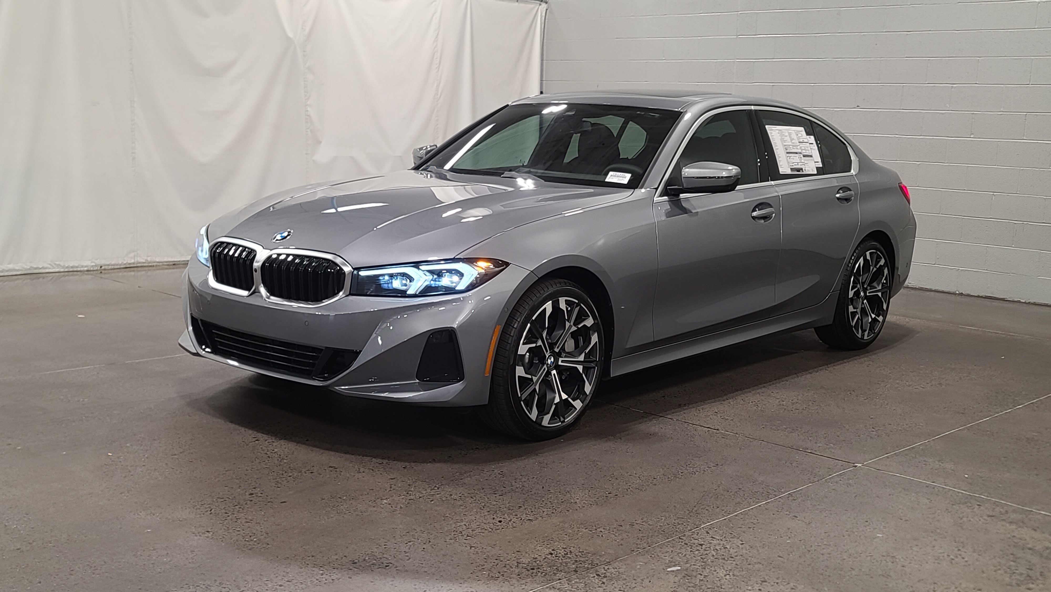 Used 2026 BMW 330i Sedan w/ Convenience Package RWD image 3