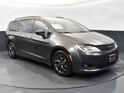 Used 2018 Chrysler Pacifica Touring-L Plus