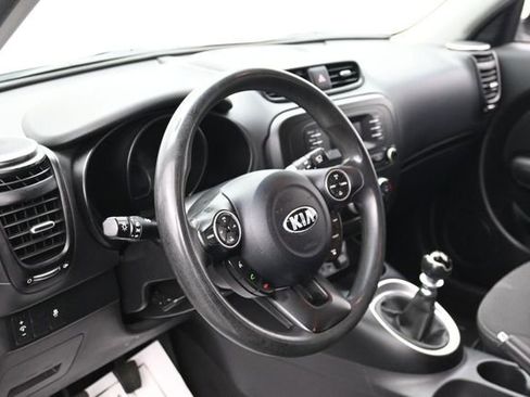 Used 2015 Kia Soul FWD image 14