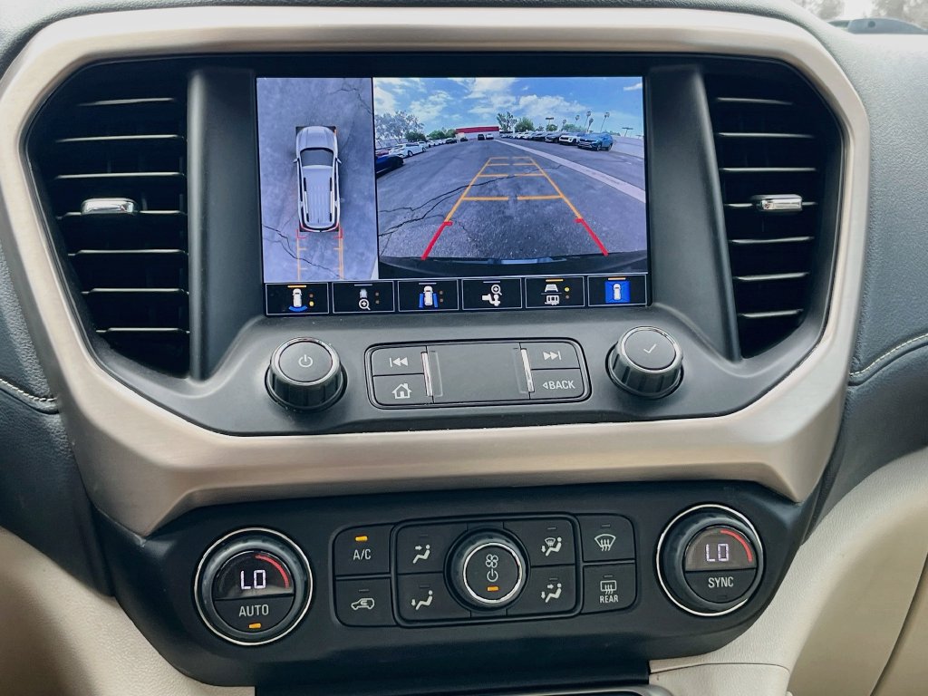 Used 2023 GMC Acadia Denali w/ Denali Ultimate Package FWD image 14