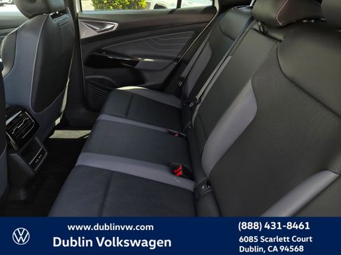 Used 2023 Volkswagen ID.4 Pro S RWD image 11