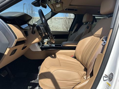 New 2026 Land Rover Range Rover Long Wheelbase SE AWD/4WD image 12
