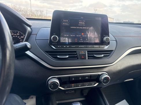 Used 2022 Nissan Altima 2.5 SR image 23