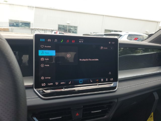 New 2026 Volkswagen Tiguan SE R-Line FWD image 19