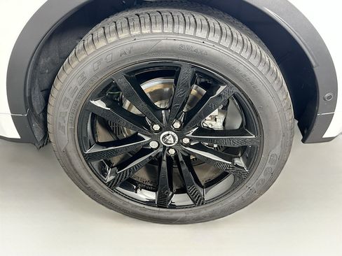 Used 2024 Jaguar E-PACE R-Dynamic SE image 11