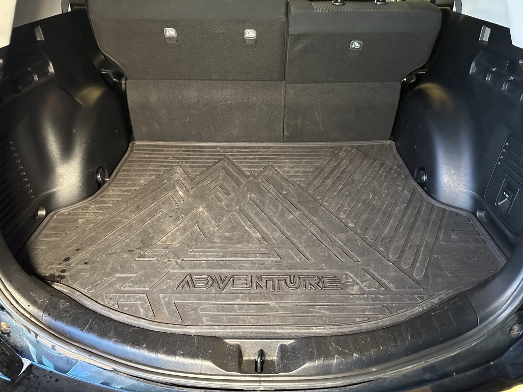 Used 2018 Toyota RAV4 Adventure AWD/4WD image 23
