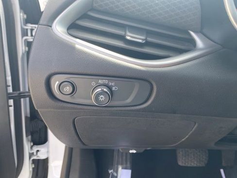 Used 2023 Chevrolet Malibu LT image 14