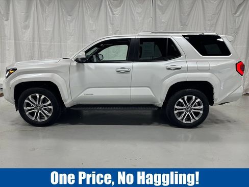 Used 2025 Toyota 4Runner Limited AWD/4WD image 4