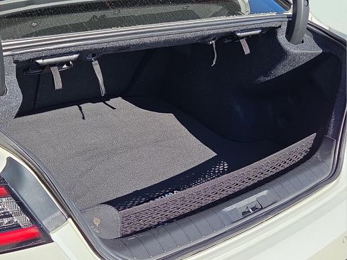 Used 2023 Nissan Maxima Platinum w/ Sport Mat Group FWD image 9