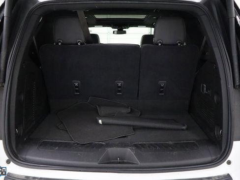 Used 2021 GMC Yukon SLT w/ SLT Premium Package image 26