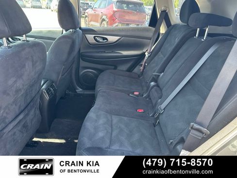 Used 2016 Nissan Rogue SV AWD/4WD image 26