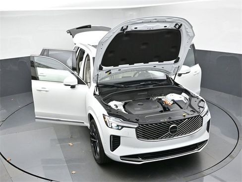 New 2026 Volvo XC90 T8 Ultra image 50