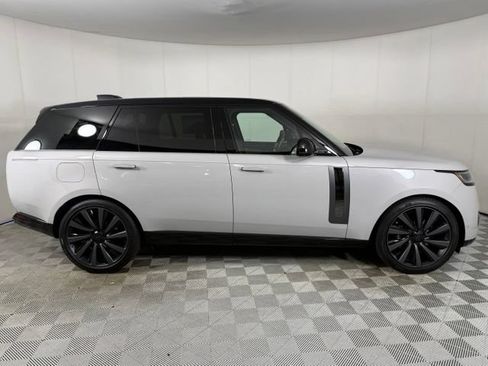 New 2026 Land Rover Range Rover SV AWD/4WD image 9
