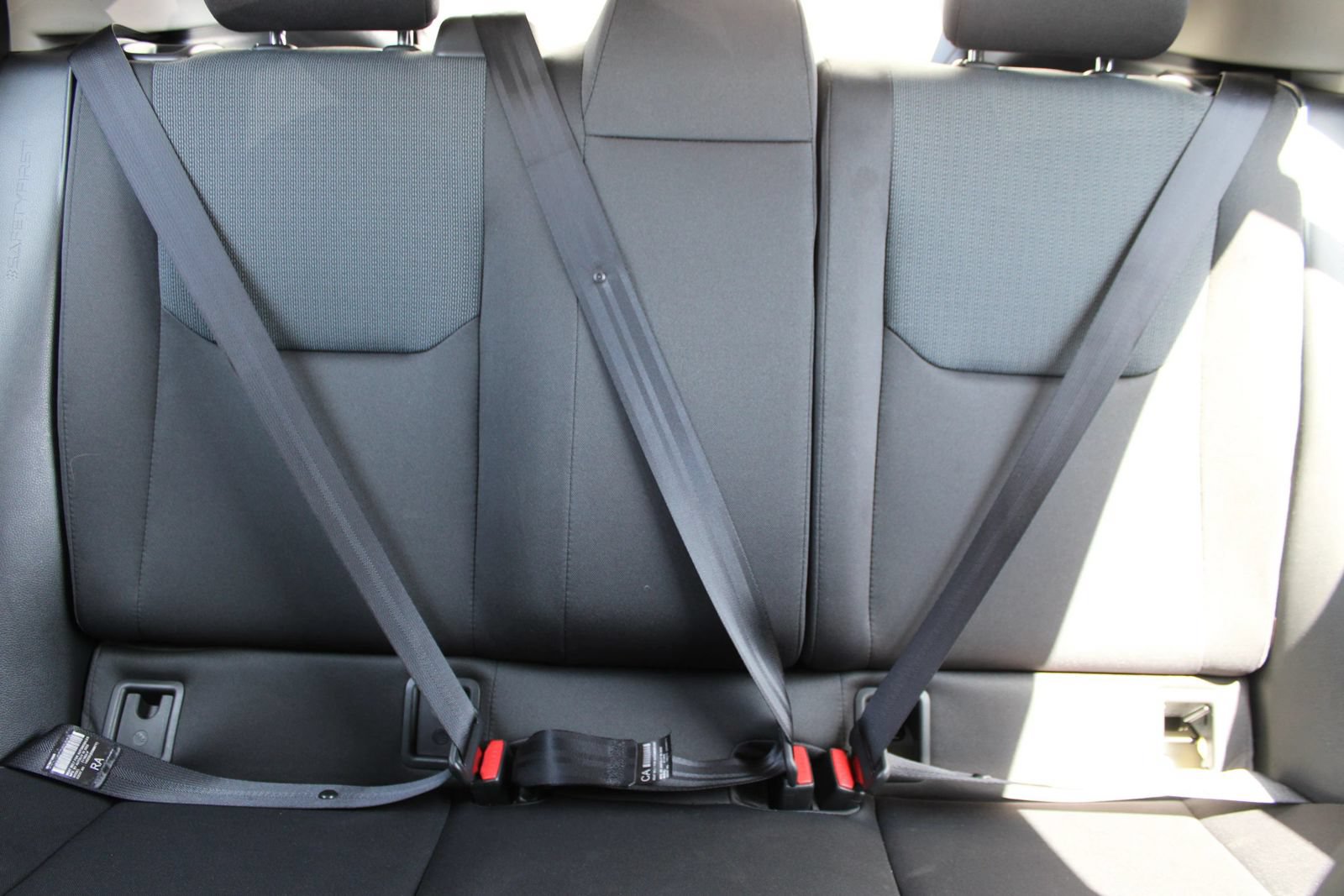 Used 2025 Toyota Prius LE FWD image 43