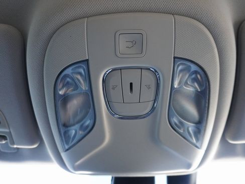 Used 2018 Jeep Compass Limited w/ Navigation Group image 17