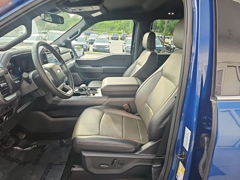 Used 2025 Ford F150 Lariat w/ Equipment Group 501A Mid AWD/4WD image 9