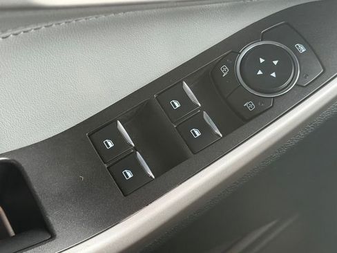 Certified 2023 Ford Explorer XLT w/ Equipment Group 202A image 23