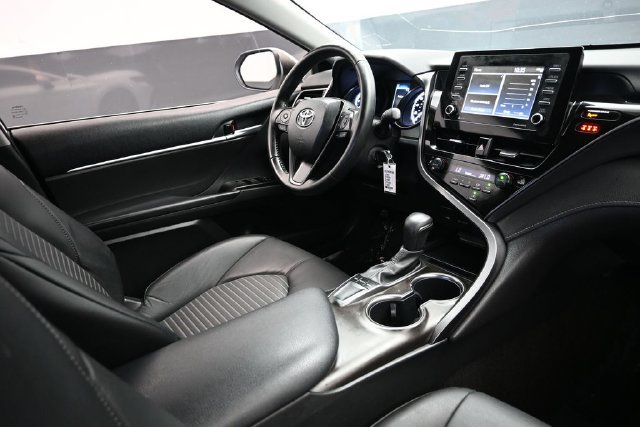 Used 2023 Toyota Camry SE FWD image 14