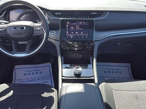 New 2025 Jeep Grand Cherokee Laredo X image 13