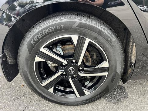 Certified 2025 Nissan Sentra SV FWD image 11