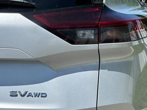 Used 2021 Nissan Rogue SV AWD/4WD image 26