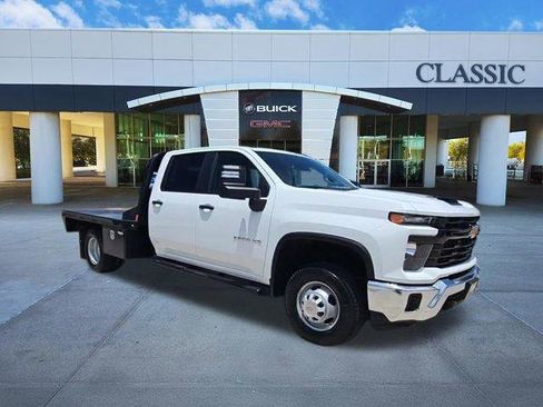 Used 2025 Chevrolet Silverado 3500 W/T w/ WT Convenience Package AWD/4WD image 3