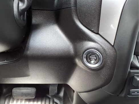 Used 2023 Chevrolet Silverado 1500 W/T w/ WT Value Package image 9