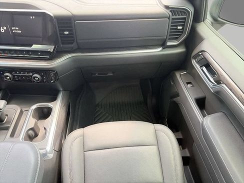 Used 2025 Chevrolet Silverado 1500 LTZ AWD/4WD image 13