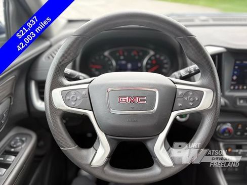 Used 2023 GMC Terrain SLE w/ Driver Convenience Package FWD image 14