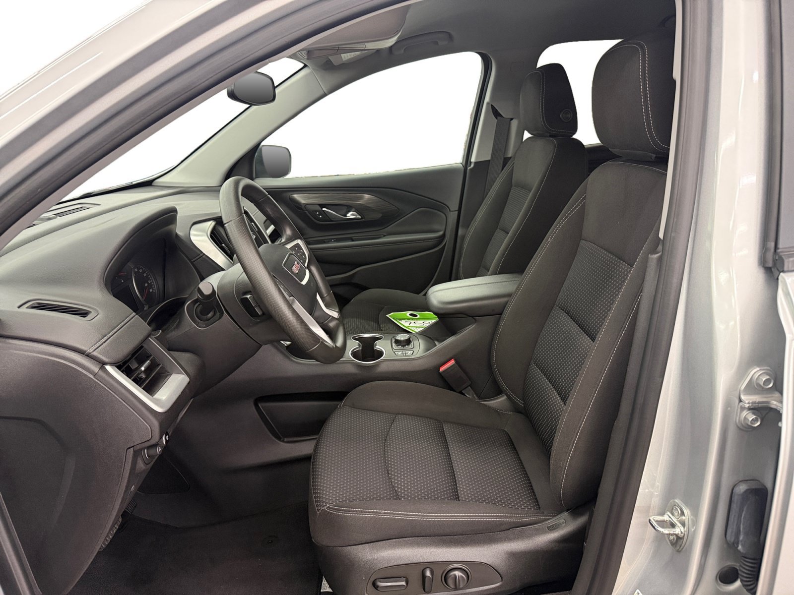 Used 2022 GMC Terrain SLE w/ Driver Convenience Package AWD/4WD image 9
