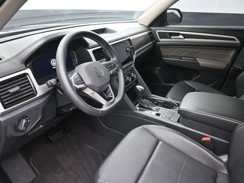 Used 2023 Volkswagen Atlas SE image 18