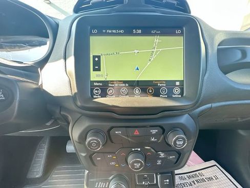 Used 2022 Jeep Renegade Trailhawk AWD/4WD image 20