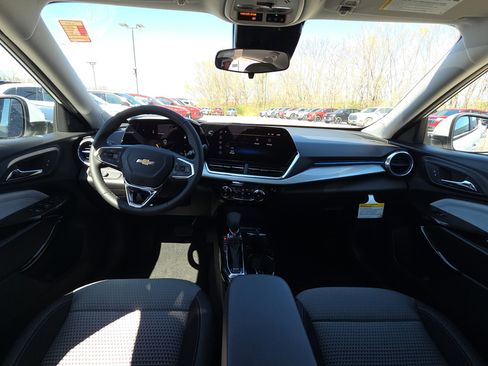 New 2026 Chevrolet Trax LT w/ Driver Confidence Package image 29