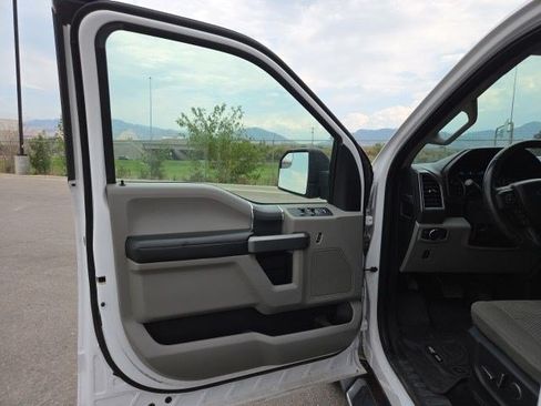 Used 2017 Ford F150 XLT w/ Equipment Group 302A Luxury AWD/4WD image 12