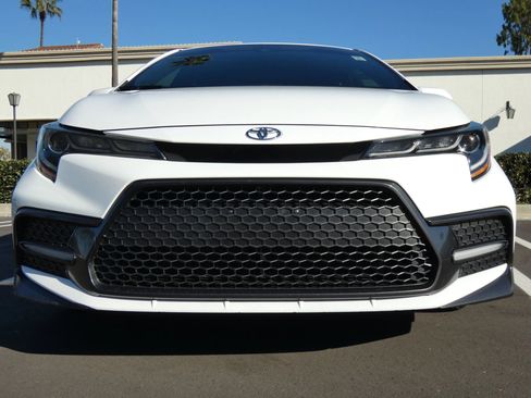 Used 2020 Toyota Corolla XSE image 17