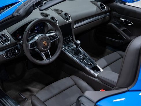 Used 2022 Porsche 718 Boxster RWD image 44