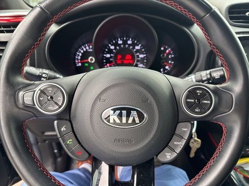 Used 2016 Kia Soul + w/ Tarmac Special Edition image 15