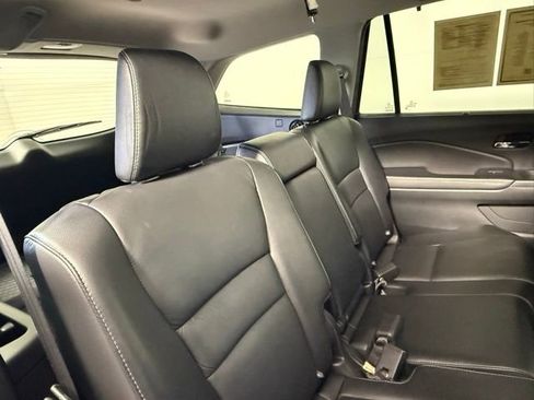 Used 2019 Honda Pilot Touring image 46