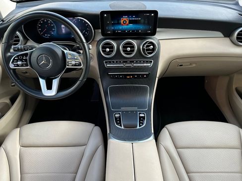 Used 2022 Mercedes-Benz GLC 300 GLC 300 image 3