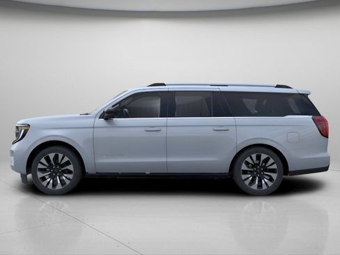 New 2026 Ford Expedition Max Platinum w/ Driver's Package image 3