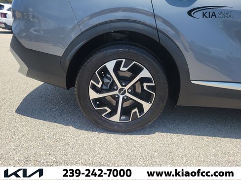 Certified 2023 Kia Sportage EX FWD image 9