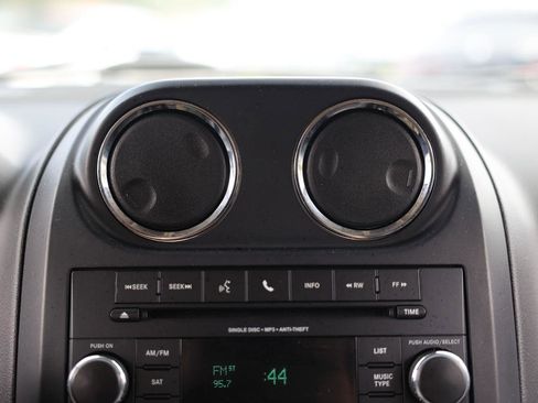 Used 2016 Jeep Patriot Sport w/ Power Value Group FWD image 33