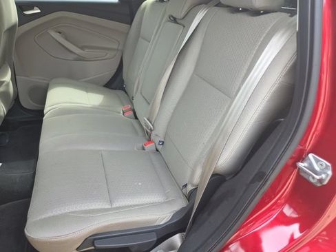 Used 2018 Ford Escape SE FWD image 4