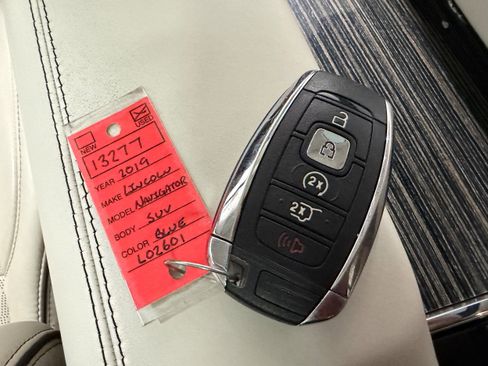Used 2019 Lincoln Navigator Black Label w/ Cargo Package image 44