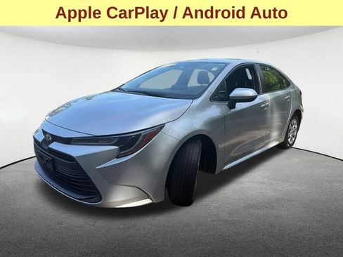 Used 2023 Toyota Corolla LE w/ Carpet Mat Package (TMS) FWD image 5