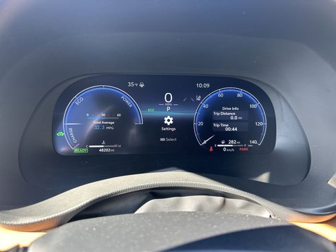 Used 2023 Toyota Highlander Platinum image 16