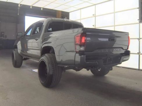 Used 2018 Toyota Tacoma SR w/ SR Convenience Package RWD image 6