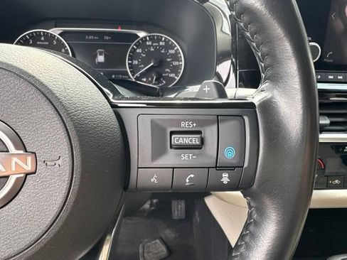 Used 2023 Nissan Pathfinder SV w/ SV Premium Package AWD/4WD image 13