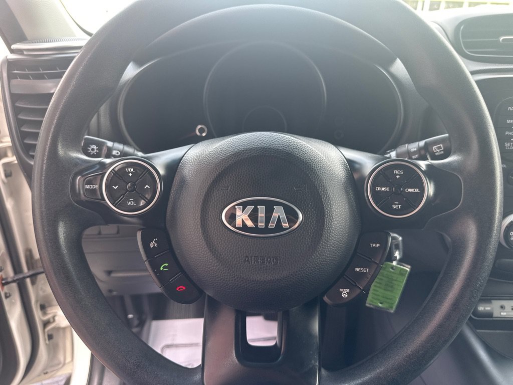 Used 2015 Kia Soul FWD image 22